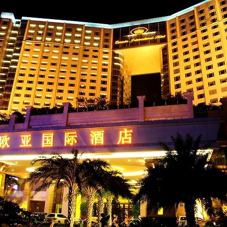 Eurasia International Hotel Dongguan  Bagian luar foto