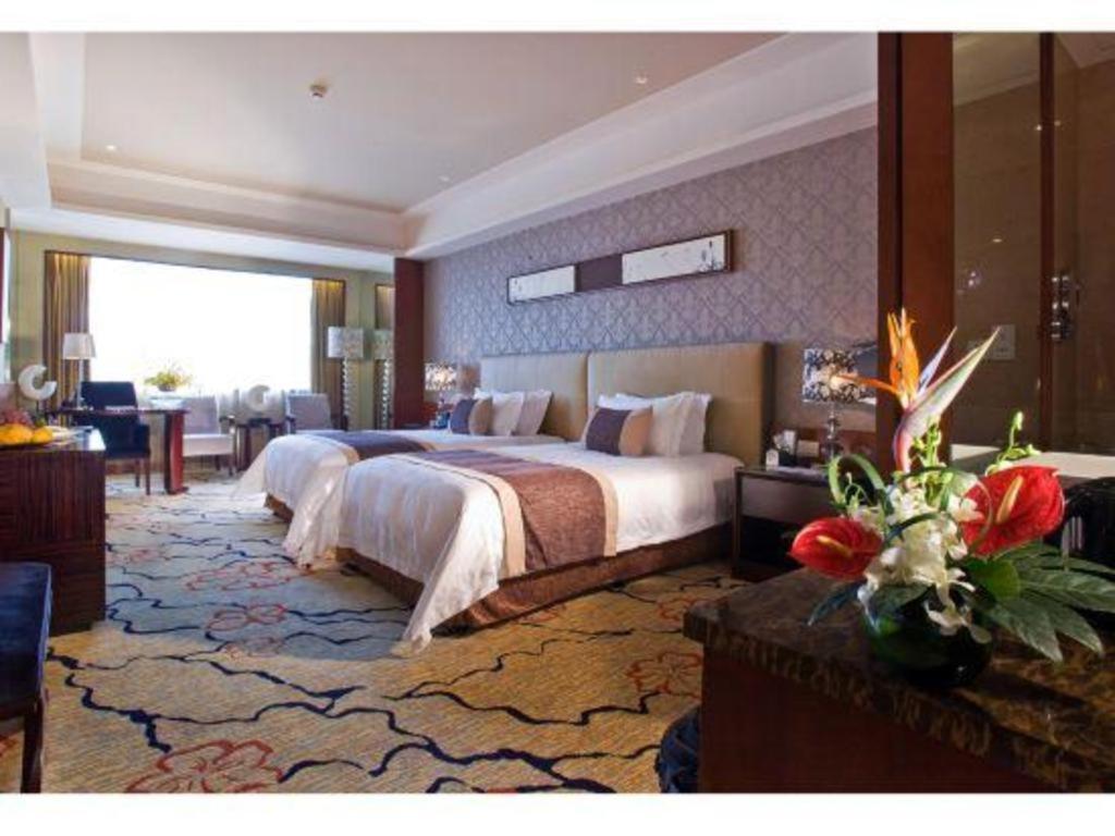 Eurasia International Hotel Dongguan  Bagian luar foto