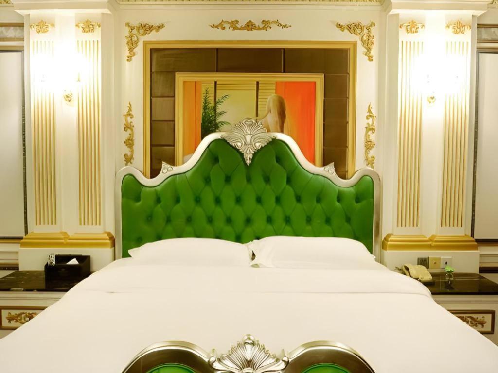 Eurasia International Hotel Dongguan  Bagian luar foto