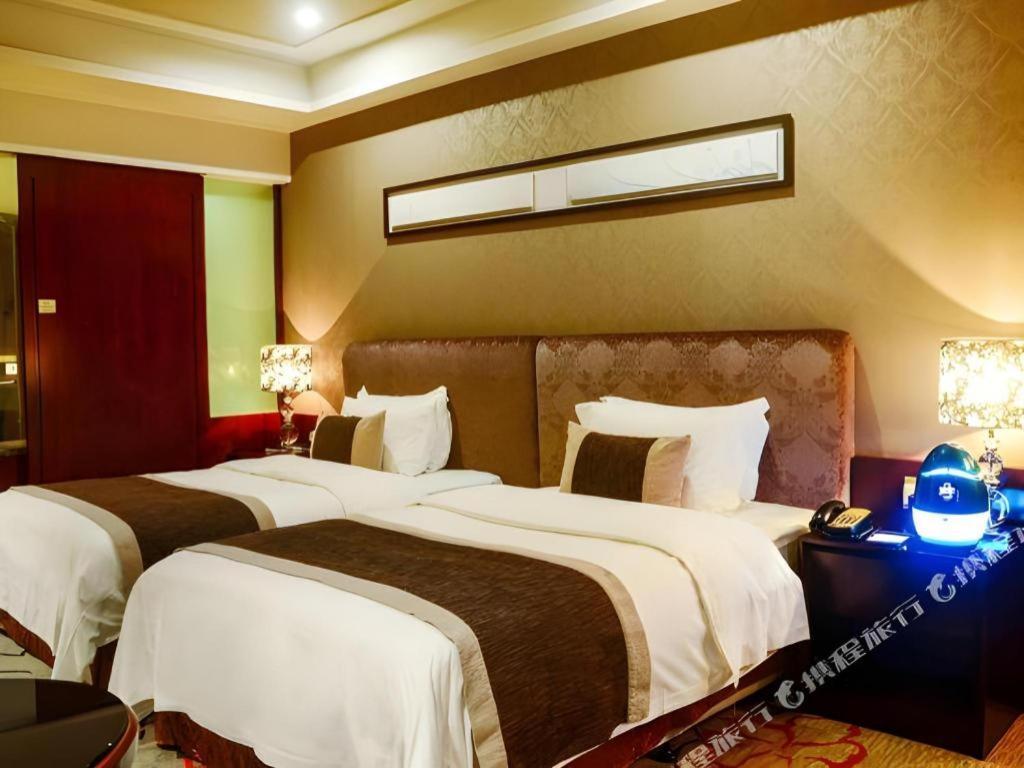 Eurasia International Hotel Dongguan  Bagian luar foto
