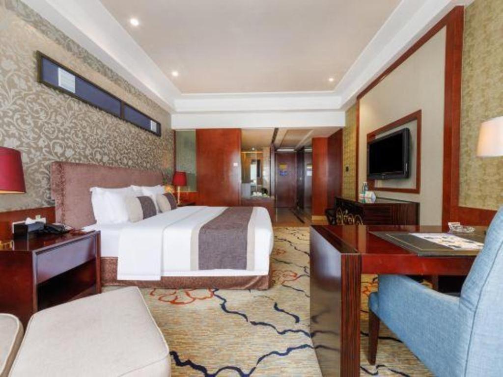 Eurasia International Hotel Dongguan  Bagian luar foto