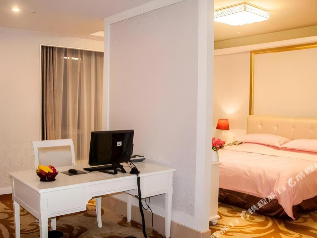 Eurasia International Hotel Dongguan  Bagian luar foto