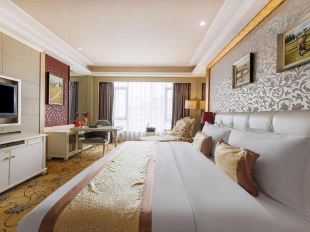 Eurasia International Hotel Dongguan  Bagian luar foto