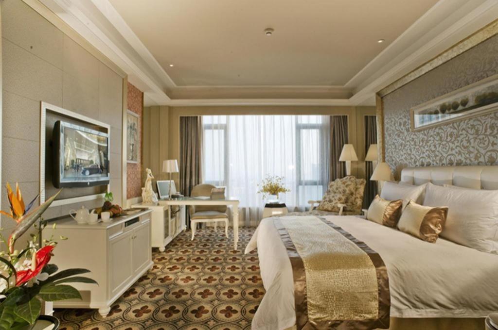 Eurasia International Hotel Dongguan  Bagian luar foto