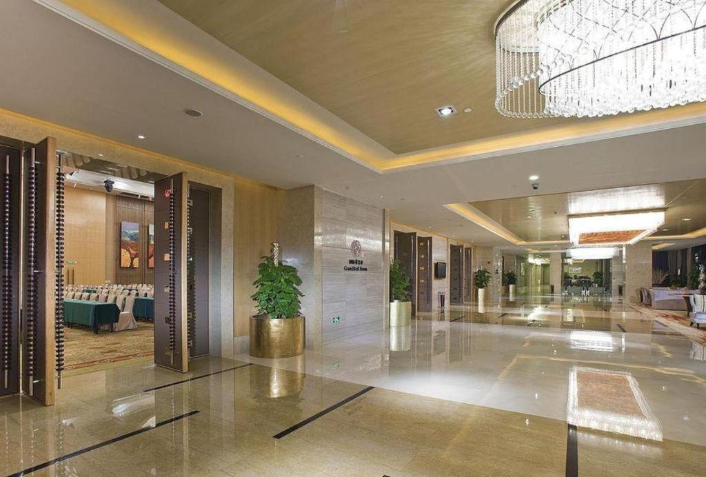 Eurasia International Hotel Dongguan  Bagian luar foto