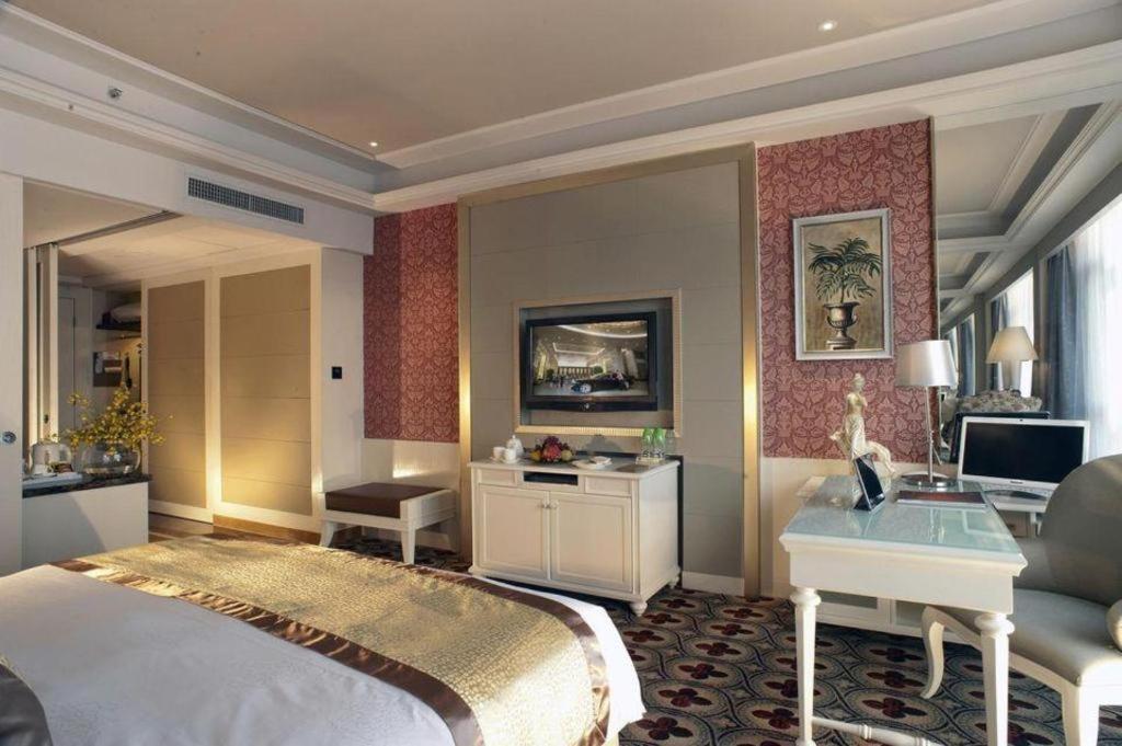 Eurasia International Hotel Dongguan  Bagian luar foto